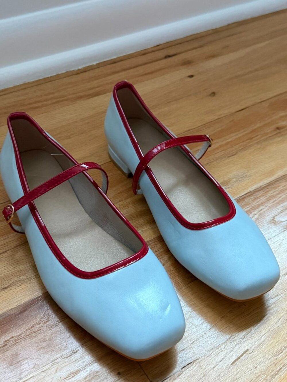 Light Blue Square Toe Mary Jane Flats Red Trim Patent Strap 38 - Picture 8 of 10